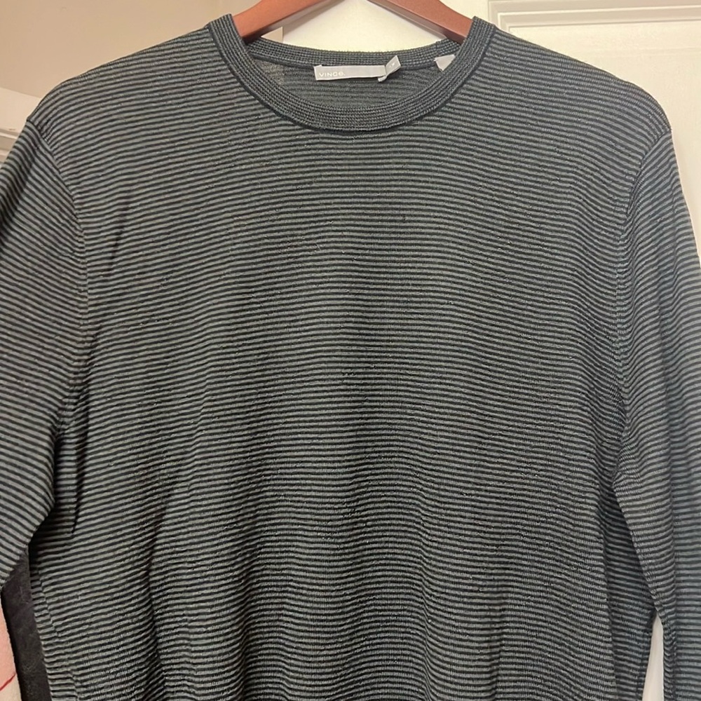 Vince light wool size M grey and black stripped long sleeve